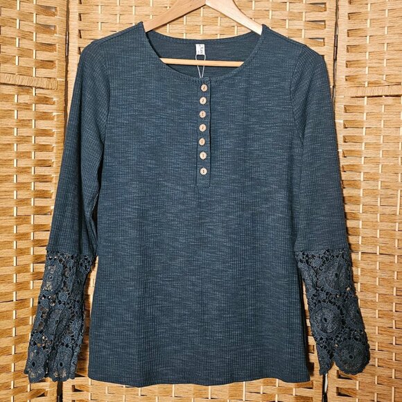 Kancystore Green Henley Top Lace Sleeves L NWT - Picture 4 of 6